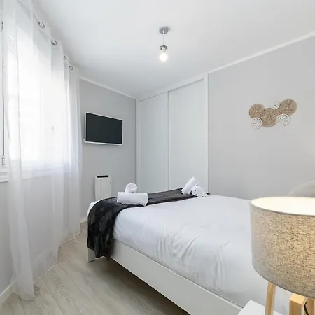 Luminoso Y Moderno En By شقة فيجو